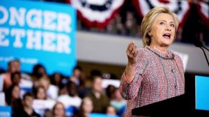 Mientras Trump se desploma en las encuestas, Clinton suma un apoyo clave en Florida
