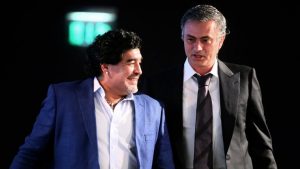 Maradona llamó a Mourinho para levantarle el ánimo