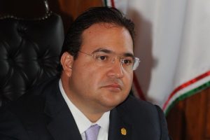 Seguridad desconoce supuesta permanencia en el país de político mexicano en fuga