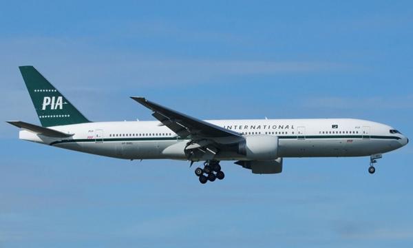 Un avión de Pakistan International Airlines se estrelló con 47 personas a bordo