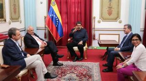 Nicolás Maduro volvió a vociferar amenazas antidemocráticas contra la Asamblea Nacional: «¡Despido inmediato! ¡Disolución!»