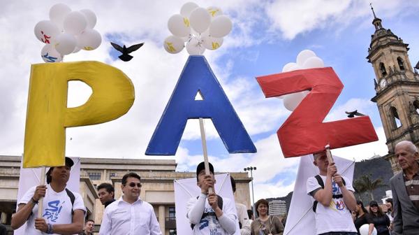 Gobierno colombiano y FARC instalan comisión de seguimiento de acuerdo de paz