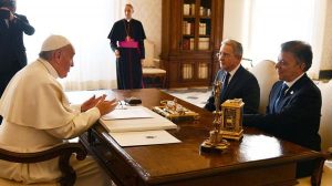 El papa Francisco se reunió con Juan Manuel Santos y Álvaro Uribe en el Vaticano