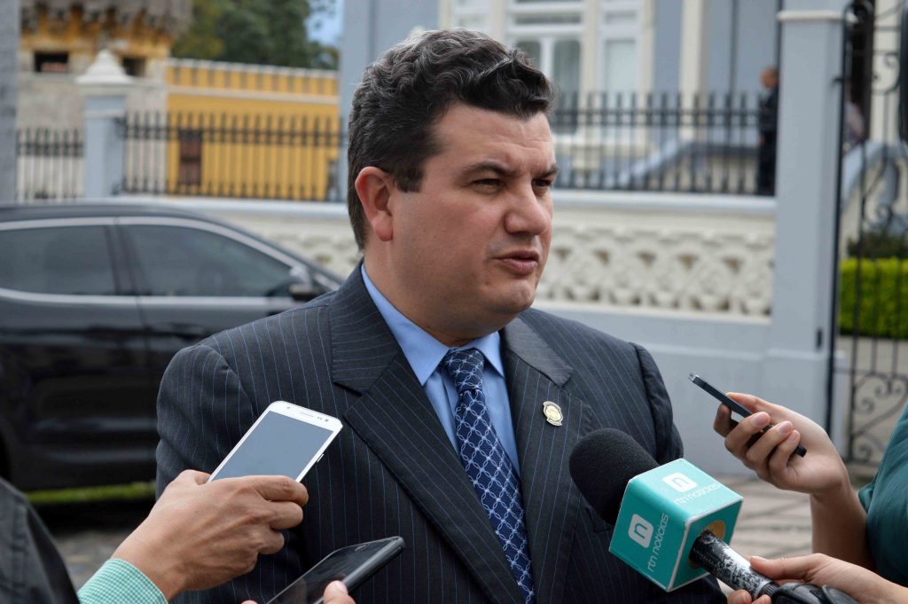 Diputados acusan a Presidencia de “engañar” sobre medida de la CCSS para IVM