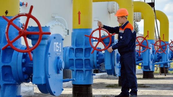El petróleo alcanzó su precio más alto en 18 meses tras una restricción en la oferta