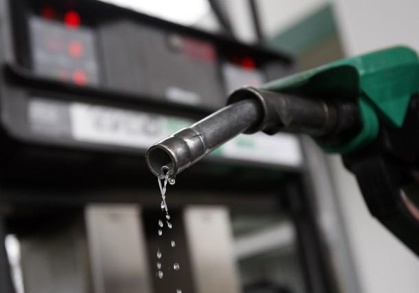 Litro de gasolina regular subirá 37 colones