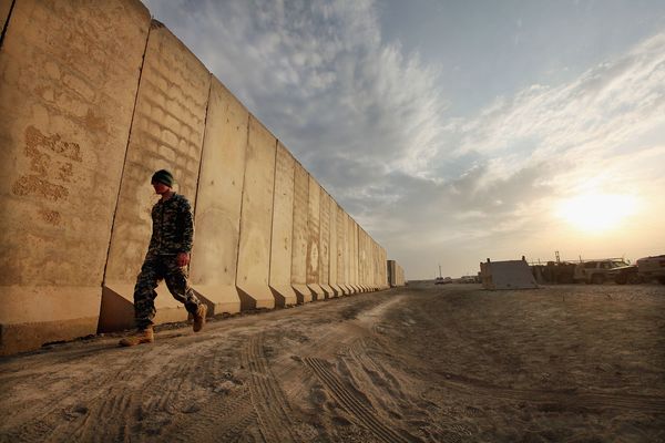 EEUU anunció que financiará el muro con un arancel del 20% a las importaciones de México