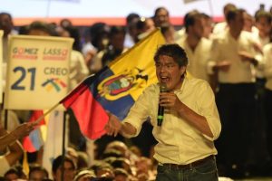 Elecciones en Ecuador: la oposición teme fraude y llama a estar «vigilantes en el conteo de votos»