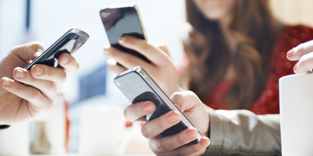 Defensoría pide a Sutel desaplicar política de “uso justo” de internet móvil pospago
