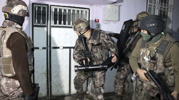 Megaoperativo en Turquía contra el Estado Islámico: la policía detuvo a más de 400 sospechosos