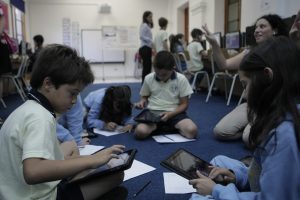 MEP le apuesta a uso de celular en las aulas para el aprendizaje de las matemáticas