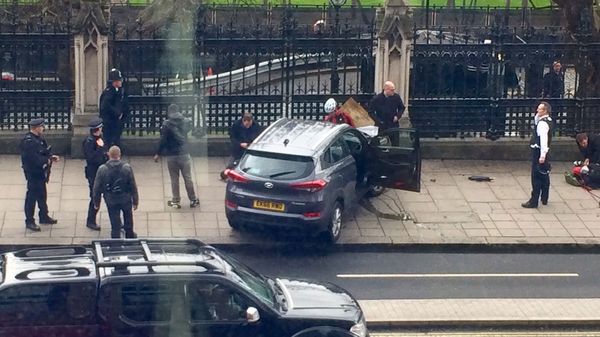 Ataque terrorista en el Parlamento británico: hay 4 muertos y 20 heridos en Londres