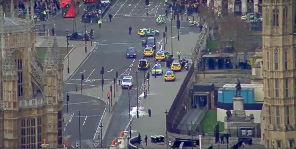 Alerta en Londres por un tiroteo en las puertas del Parlamento