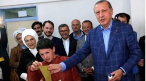 Referéndum en Turquía: el «Sí» se impone y otorga más poderes constitucionales a  Erdogan