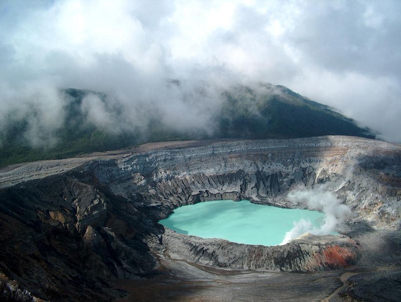 Sitio web determinará grado de contaminación del aire a causa del Volcán Poas