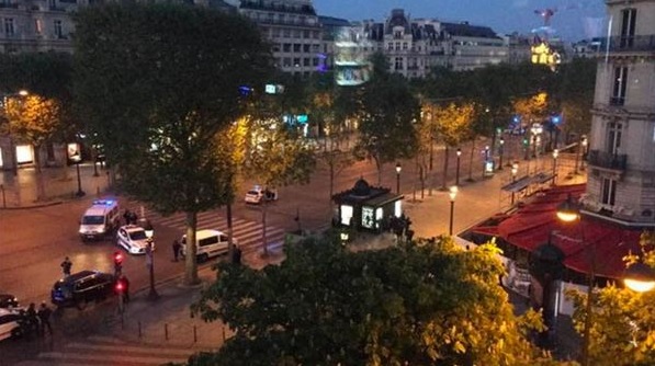 Alerta en París por un tiroteo en la avenida Champs Élysées