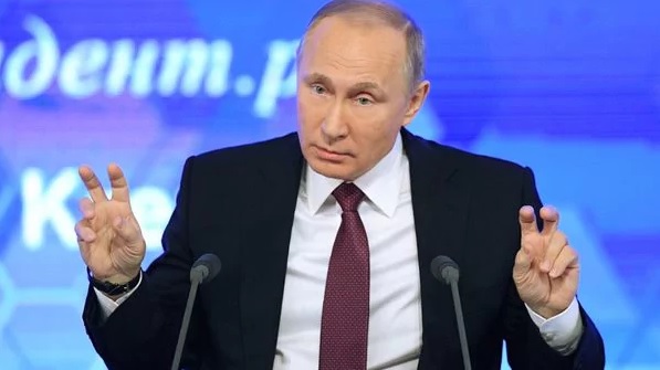 Las dos versiones de Vladimir Putin sobre el ataque químico en Siria