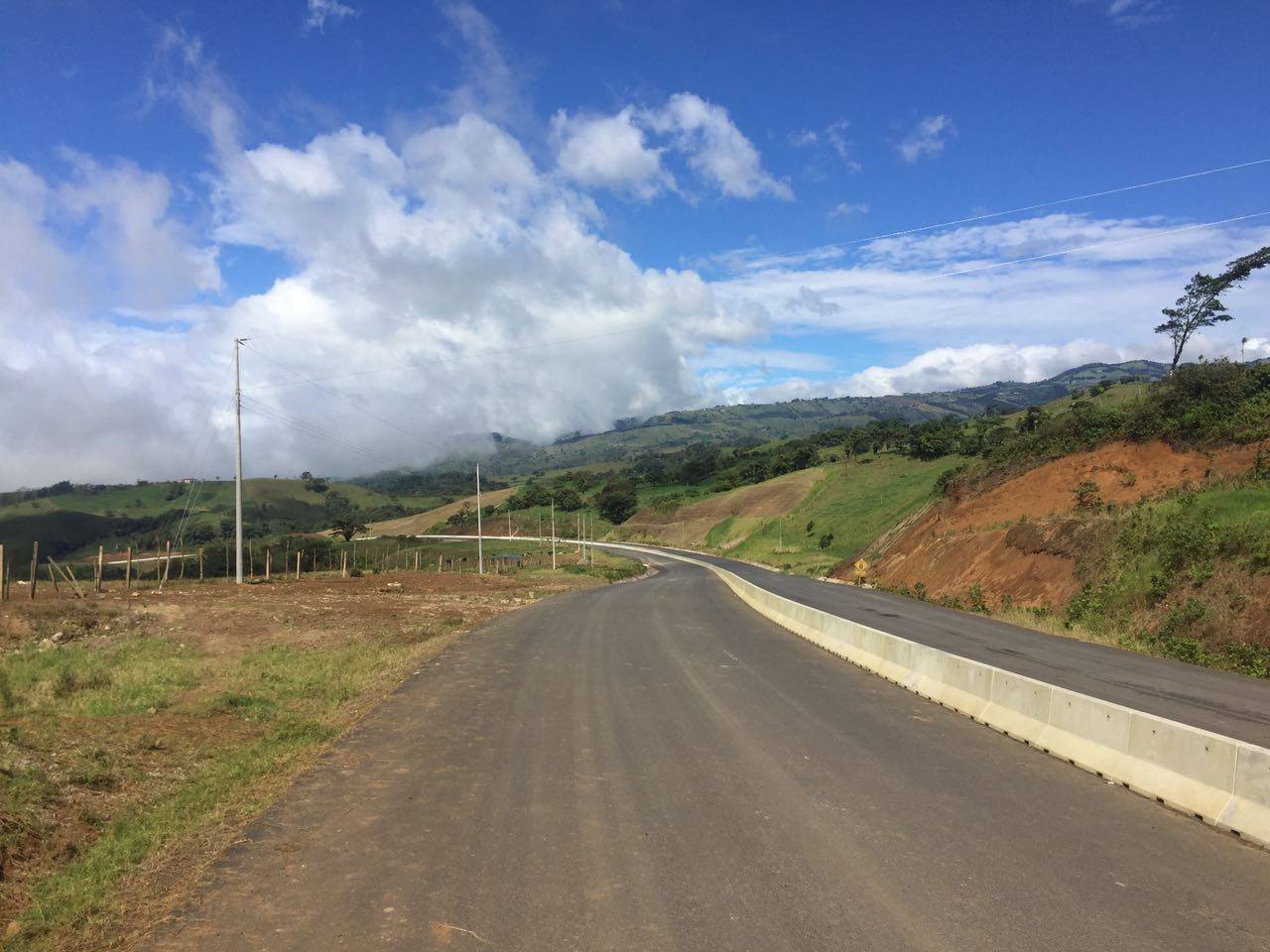 Gobierno retomó obras en punta norte de nueva carretera a San Carlos