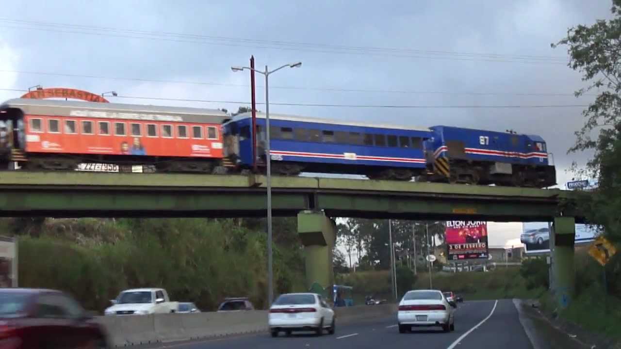 Incofer aprovecha receso para reparar trenes dañados por choques