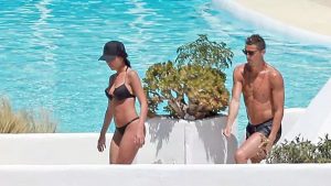 Cristiano Ronaldo viajó con su novia a Ibiza antes de enfrentar al Atlético Madrid