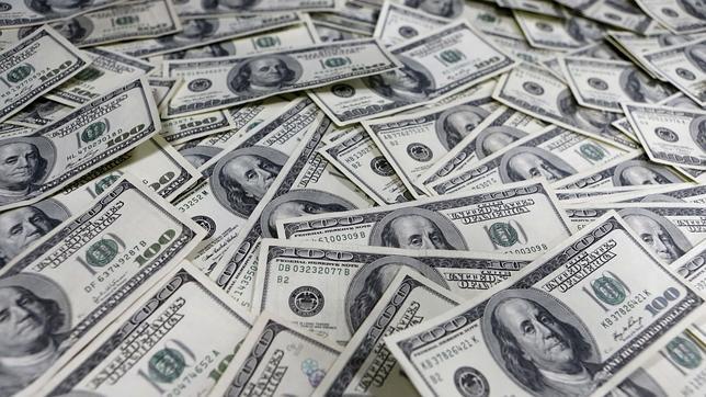 Gobierno respalda políticas del Central pese a aumento constante del dólar