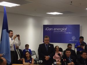 Juan Diego Castro se alía al PIN y oficializa su candidatura presidencial