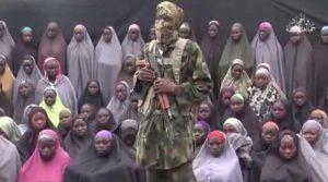 Nigeria informó que fueron liberadas 80 de las niñas secuestradas por Boko Haram en Chibok