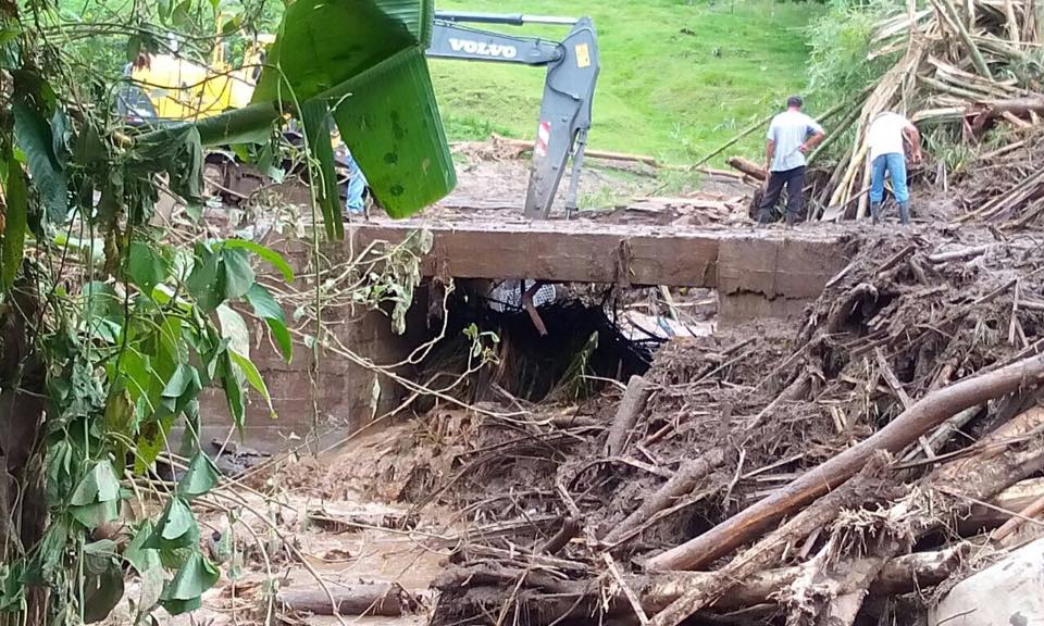 Deslizamientos en Tilarán con saldo de graves daños en acueductos rurales y 3.800 reses afectadas.