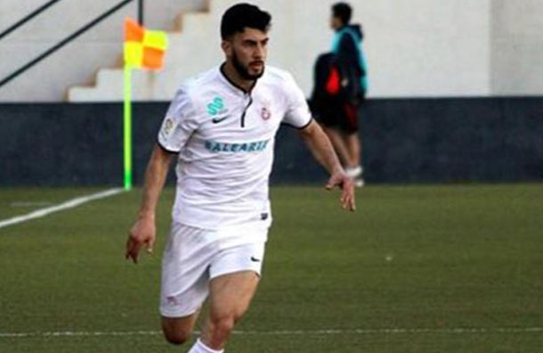 Detienen a un futbolista por intentar ingresar ilegalmente a un inmigrante a España