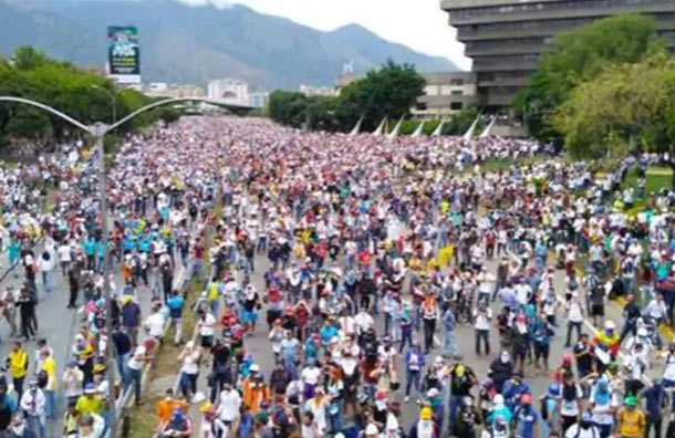 Los venezolanos marchan este lunes por el derecho a la salud