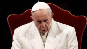 El papa Francisco criticó el debate electoral de Francia: «Se lanzaban piedras»
