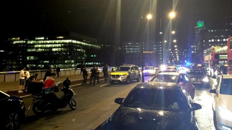 Alerta en London Bridge: el conductor de una camioneta atropelló al menos a 10 peatones