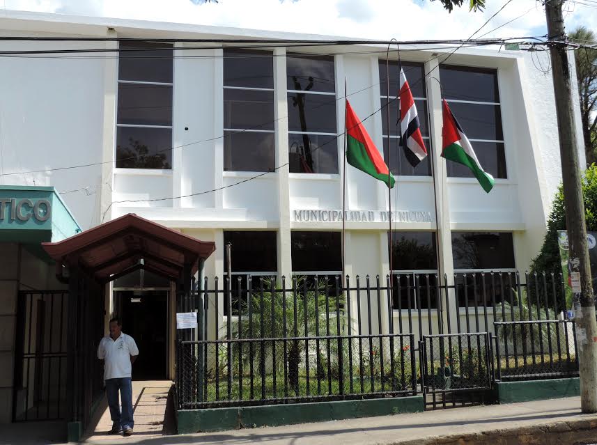 Cinco aparentes delitos generaron allanamientos y detención de alcalde de Nicoya
