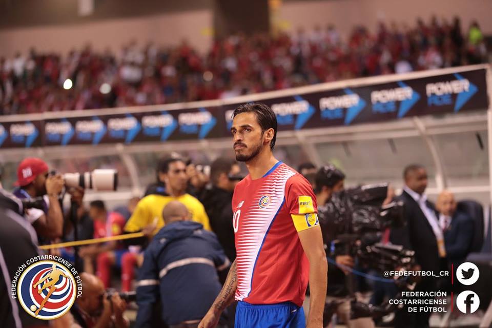 Bryan Ruiz: “La gente no confiaba en mí cuando me designaron capitán”