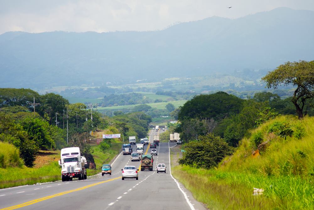 Gobierno alza la voz para que inicien inmediatamente obras de nueva carretera a San Ramón