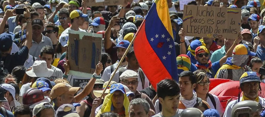 La oposición venezolana realiza asambleas de ciudadanos en todo el país