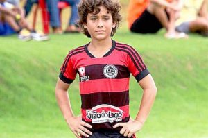 Así juega Lucianinho, el joven de 12 años del que habla todo Brasil