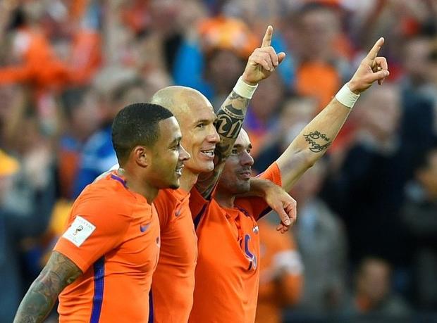 Holanda golea 5-0 a Luxemburgo y revive esperanzas de clasificar a Rusia 2018