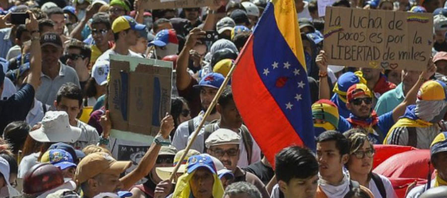 La oposición venezolana convocó a un «trancazo» en las calles para protestar por el asesinato de David Vallenilla