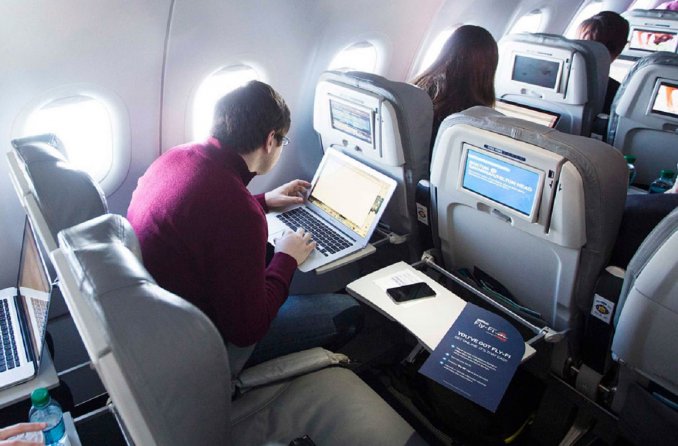 Costa Rica pedirá a EEUU aclarar alcances de política que prohíbe laptops en vuelos
