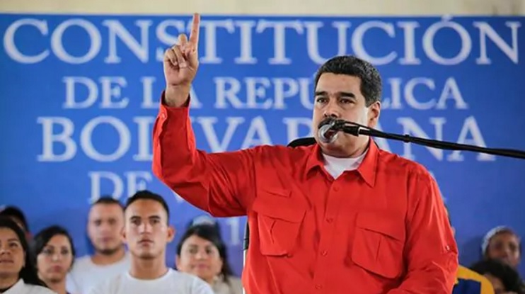 Ahogado por grave crisis de Venezuela, Maduro aumentó salario mínimo por tercera vez en el año