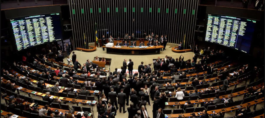 Brasil: una comisión de Diputados recomendó archivar el proceso judicial contra Michel Temer