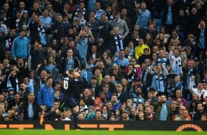 Mismos insultos, cuatro años después: la celebración de Wayne Rooney ante Manchester City que se volvió viral