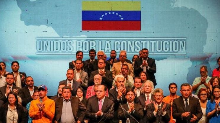 La oposición venezolana postuló a sus candidatos a gobernador y el chavismo ya amenazó con vetarlos