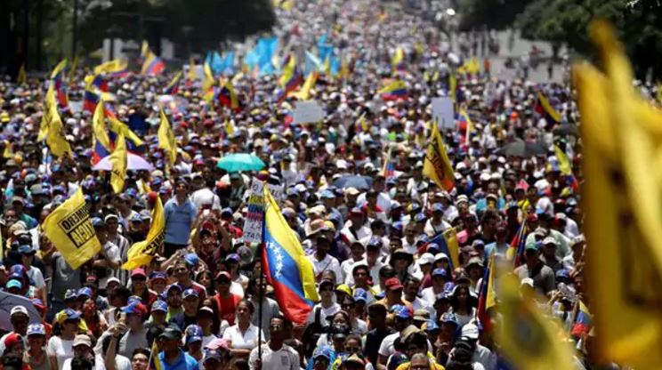 Oposición de Venezuela postergó para el viernes marcha contra Asamblea Constituyente de Maduro