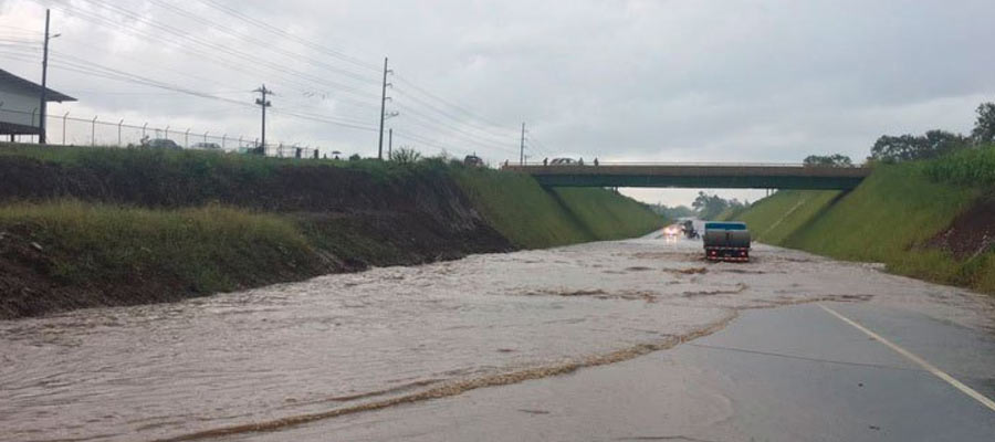 Carretera Chilamate – Vuelta Kopper registró su primera inundación a un día de inaugurada