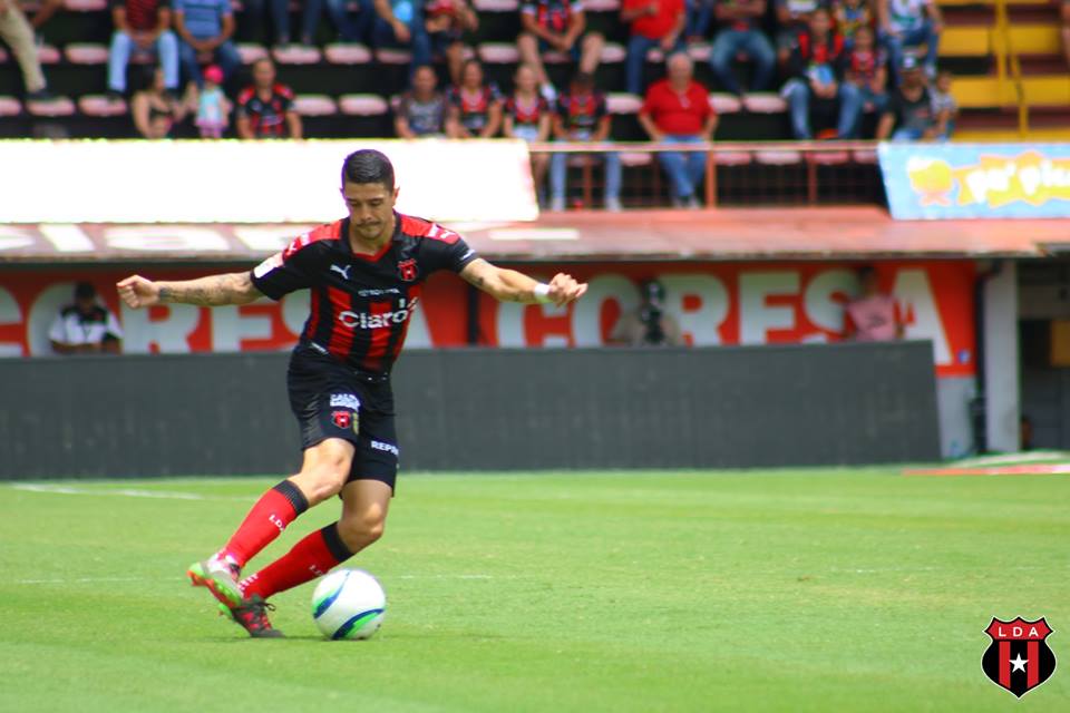 Wílmer López asegura que Salvatierra es el jugador más aplicado de la Liga