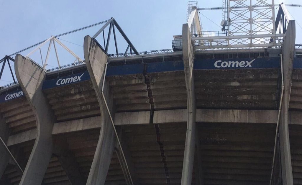 El Estadio Azteca sufrió una grieta en una de sus tribunas a causa del sismo en México