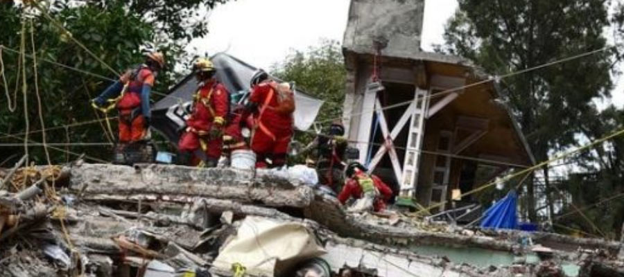 Asciende a 324 el número de muertos por terremoto en México