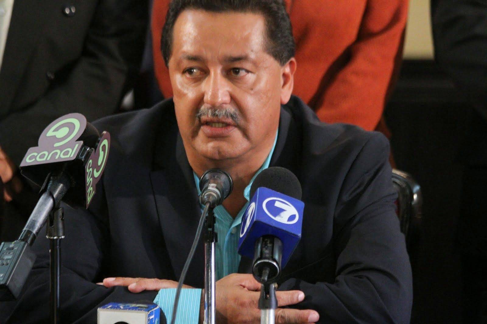 Victor Morales Zapata renuncia al PAC y asegura que “pagó la factura”